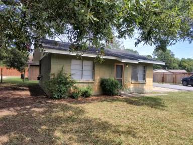 Main picture of 2601 W 25th Ave