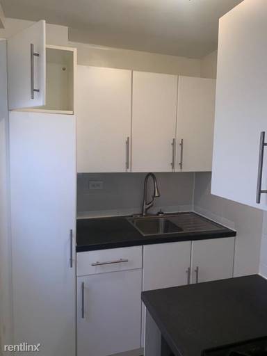 Main picture of 1204 E 72nd St
