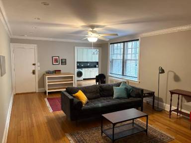 Main picture of 4637 Pine St
