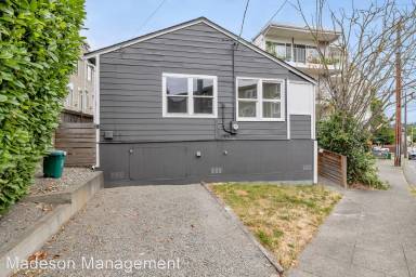 Main picture of 7309 Winona Ave N