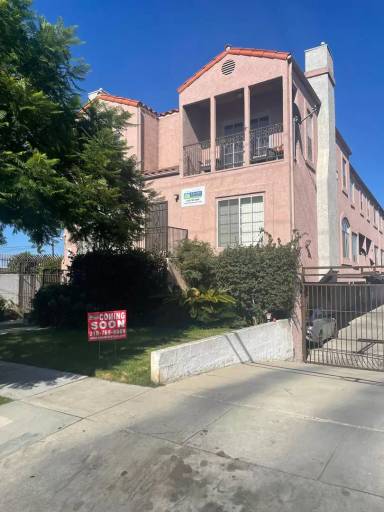 Main picture of 14620 S Berendo Ave