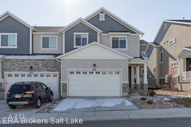 Main picture of Sky Ridge Townhomes