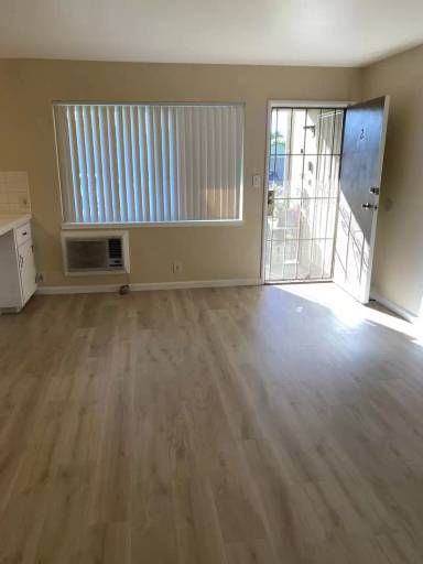 Main picture of 2511 Skylark Dr