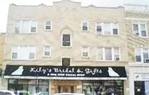 Main picture of 3244 N Pulaski Rd