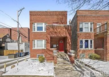 Main picture of 2344 W Cullom Ave