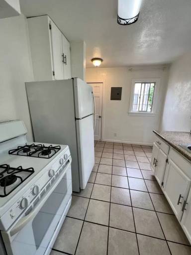 Main picture of 1130 N Kingsley Dr