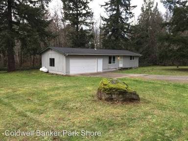 Main picture of 1200 SE Oak Rd
