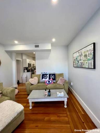 Main picture of 42 Moseley St
