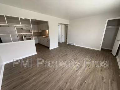 Main picture of 7701 W Hampton Ave