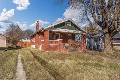 Main picture of 523 E Delmar St