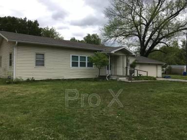 Main picture of 504 E 23rd St