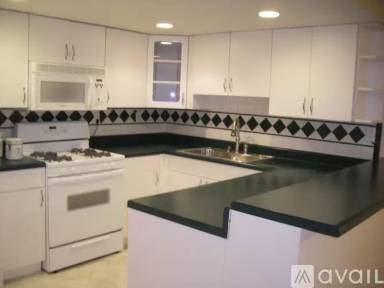 Main picture of 465 S Royal Poinciana Blvd