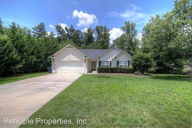 Main picture of 493 Cedar Ridge Dr