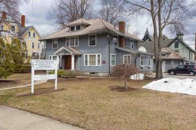 Main picture of 103 Bay St