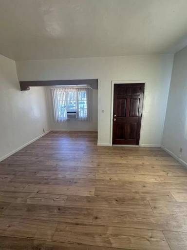 Main picture of 120 N Wilbur