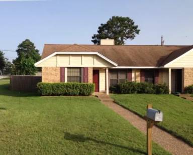 Main picture of 3401 Lexington Dr