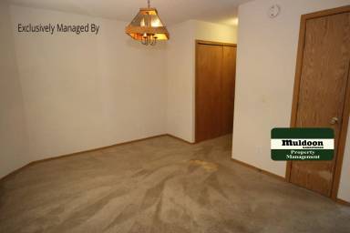 Main picture of 2048 Palm Dr