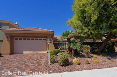 Main picture of 8655 Killians Greens Dr