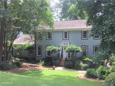 Main picture of 1355 Maple Ridge Dr