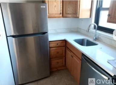 Main picture of 1625 Commonwealth Ave