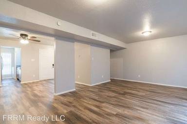 Main picture of 2403 Doreen St
