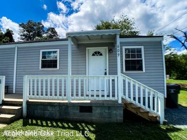 Main picture of 609 Dover Ave