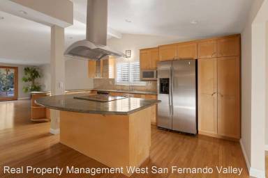 Main picture of 5700 Kelvin Ave