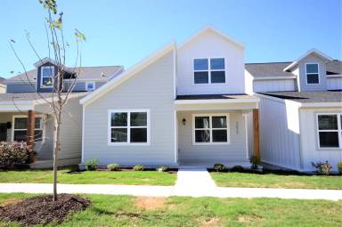 Main picture of 2035 S Florida Way