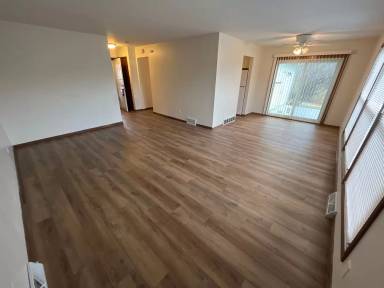 Main picture of 6401 Raymond Rd