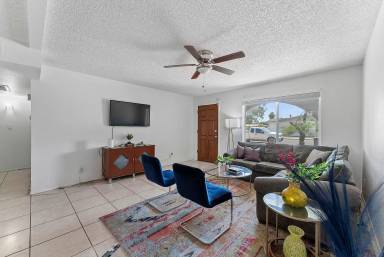 Main picture of 2357 W El Moro Cir