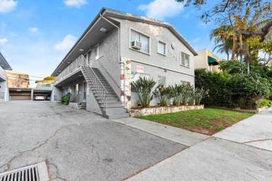 Main picture of 1042 N Stanley Ave