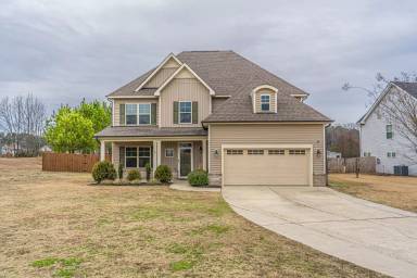 Main picture of 501 Daylily Ct