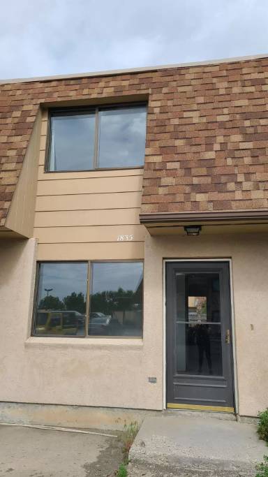 Main picture of 1835 Mountain View Dr