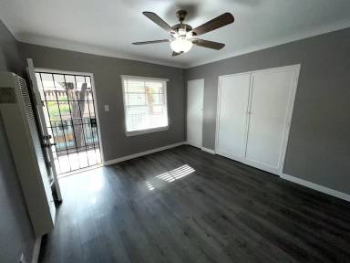 Main picture of 828 Linden Ave
