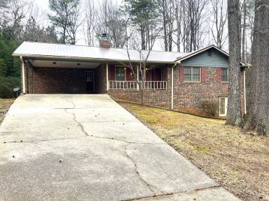 Main picture of 40 Wagon Wheel Dr