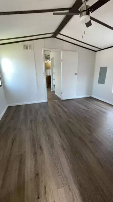 Main picture of 1716 E Market Ave