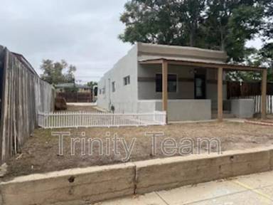 Main picture of 4041 Jason St