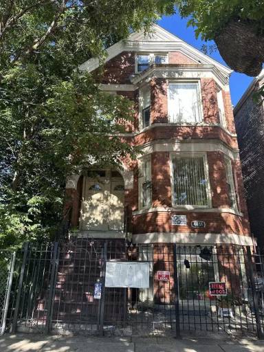 Main picture of 4451 S Wood St