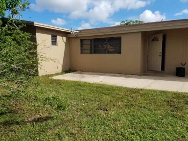Main picture of 8637 Windsor Dr