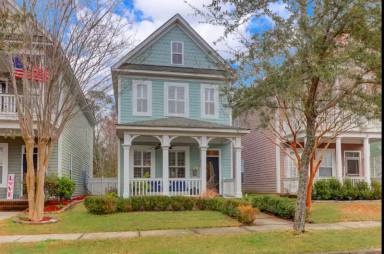 Main picture of 115 Hyacinth St