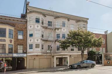 Main picture of 2341 Chestnut St