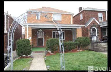 Main picture of 4349 Winterburn Ave