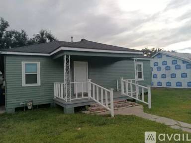 Main picture of 606 Maple St