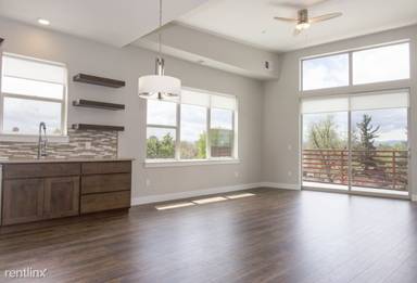 Main picture of 1800 Gaylord St