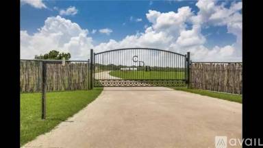 Main picture of 444 Land of Goshen Dr