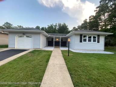 Main picture of 45 Freeport Ct