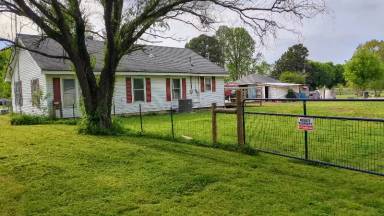 Main picture of 210 Tatertown Rd