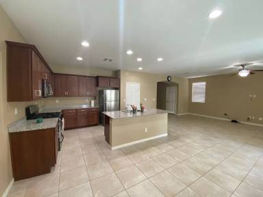 Main picture of 5220 Mountain Garland Ln