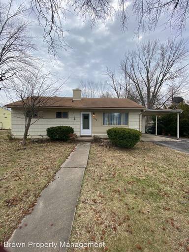 Main picture of 809 Southmoor Pl