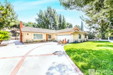 Main picture of 12656 Woodley Ave